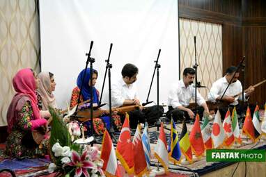 اجرای موسیقی گروه یاد یاران به روایت تصویر