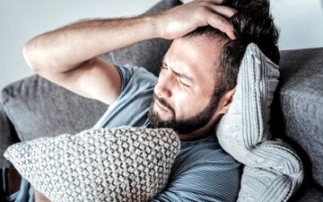 پریود در مردان چگونه است؟| زمانی که یک مرد پریود می شود چه باید کرد؟