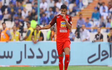 حرکت فوق جنجالی مهاجم پرسپولیس علیه استقلالی‌ها +عکس