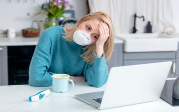 مدت زمان ماندگاری علائم کرونا در بدن