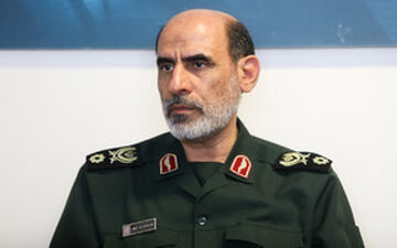 اندیشکده‌ها و نظریه‌پردازان غربی افول آمریکا را قطعی می‌دانند