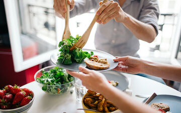 این غذاها باعث کاهش قند خون می شوند