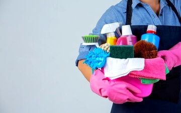 مواد شوینده دیگر را با جوهر نمک مخلوط نکنید