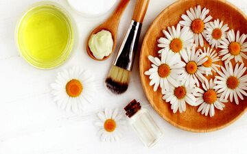 دستورالعمل چند ماسک از بابونه برای آنکه زیبا و جذاب شوید