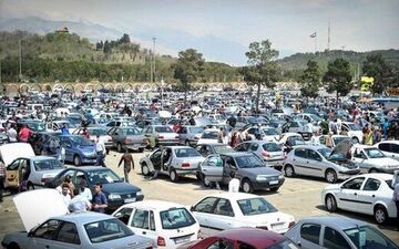 
سقوط قیمت خودرو در بازار ایران