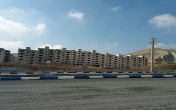 پرند مقداری مشتری جذب کرد