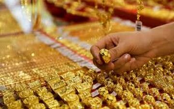 هجوم خریداران به بازار طلا پس از تعویق مذاکرات | قیمت طلا ۱۰ میلیونی می شود؟