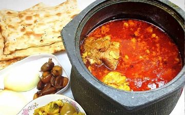 این افراد نباید آبگوشت بخورند