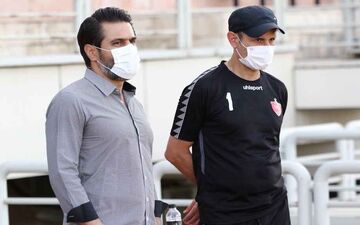 پیروانی:  به پرسپولیس قهرمان احترام بگذارید