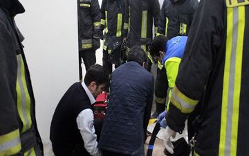 سقوط بالابر پارکینگی خودرو ۲ مجروح بر جای گذاشت