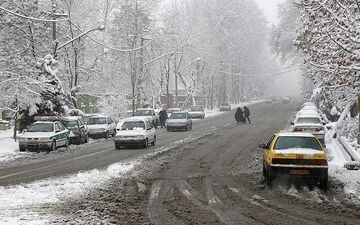 آغاز بارش برف و باران/ فردا دمای هوا ۸ درجه‌ کاهش می‌یابد