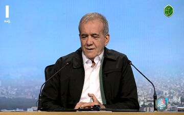 پزشکیان: : امکان ندارد یک‌روزه مشکلات را حل کنیم/ اگر به وعده هایمان عمل نکردیم محاکمه شویم + ویدئو