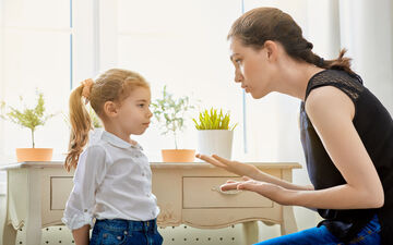 چگونه با زبانی ساده حریم خصوصی بدن را به کودکان آموزش دهیم؟