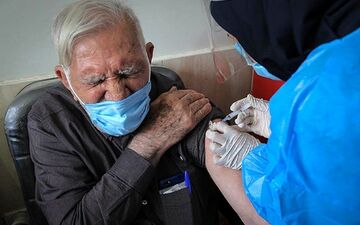 اگر می خواهید واکسن کرونا بزنید حتما سیر باشید !