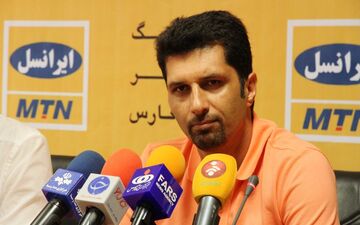 حسینی: استقلال کادرفنی زیرکی دارد