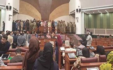 درگیری در صحن مجلس افغانستان بر سر کرسی ریاست