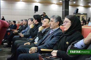 تجلیل از صادر کنندگان برتر در اتاق بازرگانی،صنایع و معادن استان کرمانشاه به روایت تصویر