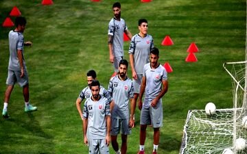 گل محمدی به پرسپولیسی ها استراحت داد