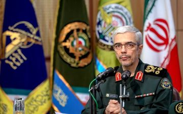 رئیس ستاد کل نیروهای مسلح ایران وارد پکن شد