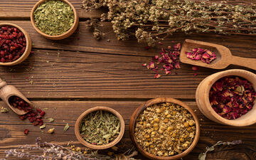 نقش گیاهان دارویی در کاهش اضطراب و استرس