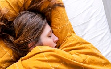 با خواب آلودگی بهاری چه کنیم ؟