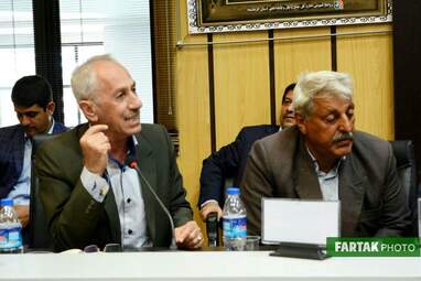 جلسه کارگروه توسعه صادرات غیر نفتی با حضور وزیر صمت، استاندار و جمعی از مدیران استان