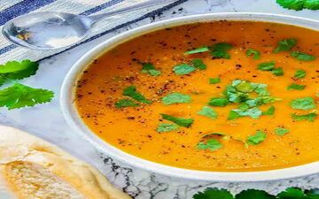 طرز تهیه سوپ لیمو و گشنیز