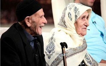  پیشنهاد جالب احسان علیخانی به رامبد جوان/ ماه عسل ۸۰ سالگی یک زندگی مشترک را جشن گرفت+تصاویر