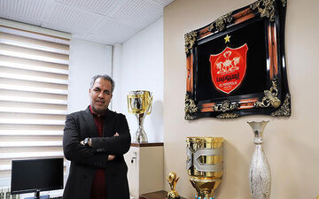 اقدام جنجالی مدیرعامل پرسپولیس علیه هواداران