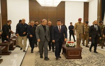 نشست هماهنگی مراسم تشییع رهبر شهید در کربلا برگزار شد 