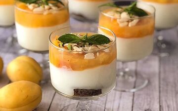 طرز تهیه دسر زرد آلو | با میوه های تابستانی دسر درست کن!