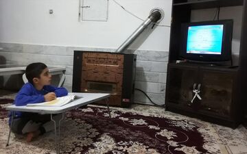 برنامه دروس مقاطع مختلف تحصیلی در مدرسه تلویزیونی ایران