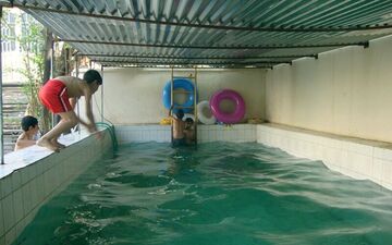 کودک ۲ ساله کرجی در استخر جان باخت 