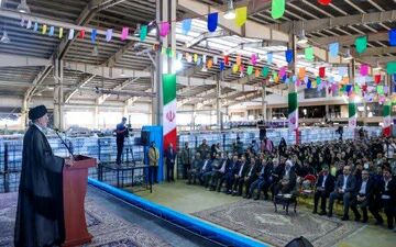  قاچاق کالا خنجری بر پشت تولید است/ رشد تولید بسیاری از مشکلات اقتصادی را حل می‌کند