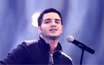 محسن یگانه حین اجرا کنسرتش را لغو کرد؛ این صدا در شأن شما نیست