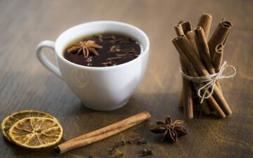 خواص فوق العاده دارچین؛ از درمان دندان درد تا جلوگیری از پیری و چین و چروک پوست