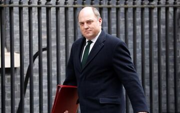 وزیر دفاع انگلیس: تمایلی به همکاری نظامی با ایران نداریم
