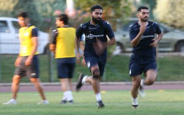 در انتظار عملکردی متفاوت از دو هافبک دفاعی استقلال