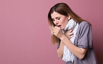 13 درمان خانگی سریع برای سرفه های خشک