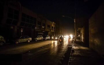 کاهش ۵۳ درصدی قطعی برق تابستان امسال در ایران