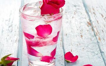تاثیر نوشیدن گلاب بر تپش قلب