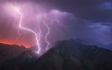 چگونگی در امان ماندن از صاعقه در کوهستان