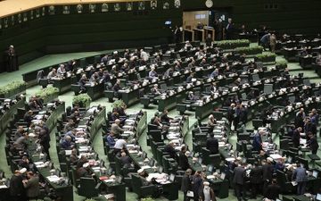 تعیین سقف پرداختی کارکنان دولت