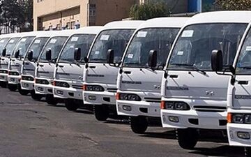 کشف ۸۰۰ دستگاه کامیونت و مینی بوس احتکار شده+فیلم 