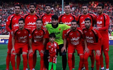 رفتار زشت هوداران الاهلی با پرسپولیسی ها
