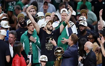 جشن قهرمانی بوستون در فصل 2023/24 لیگ NBA + ویدئو