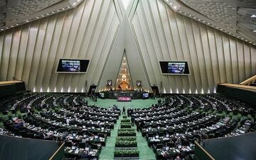 طرح مجلس برای نظارت بر سفرهای خارجی کارکنان دولت