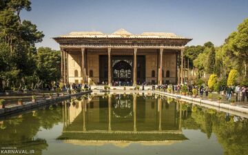 با معماری زیبای چهلستون اصفهان آشنا شوید|چرا به کاخ چهلستون اصفهان چهلستون میگویند؟
