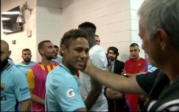 آقای خاص پیش ازدیدار بارسا برابر یونایتد نیمار را در آغوش گرفت ! (عکس)