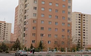 
کاهش قیمت در بازار مسکن تهران؛ پرند ۹۰۰ میلیون تومان!
